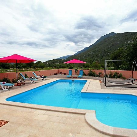 Holiday Home Perunika Zezevica Exterior photo