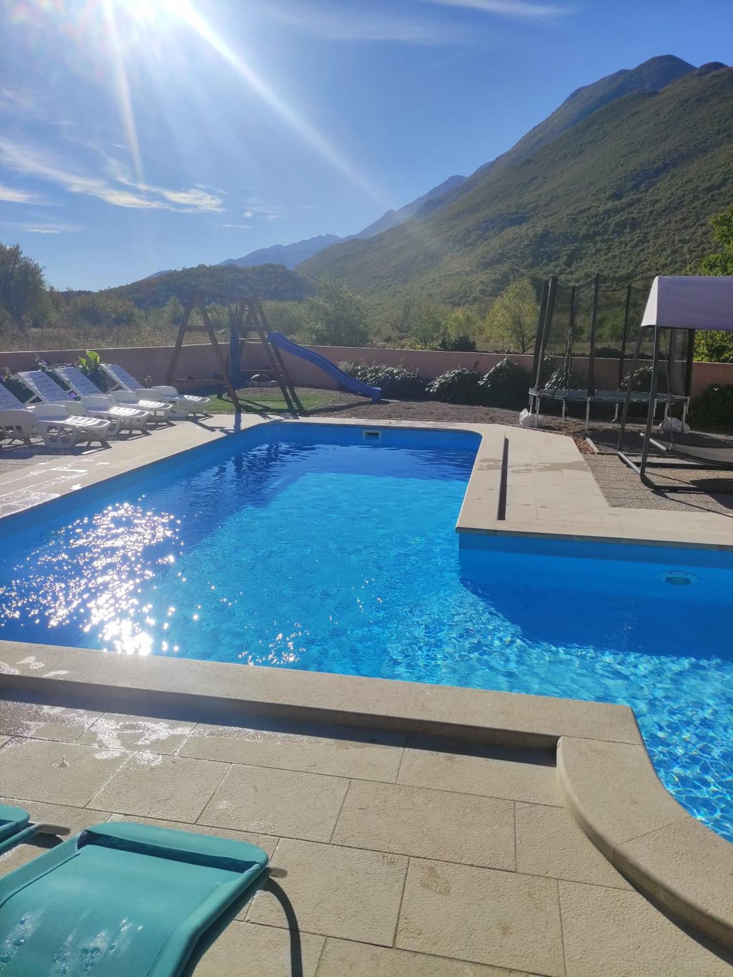 Holiday Home Perunika Zezevica Exterior photo
