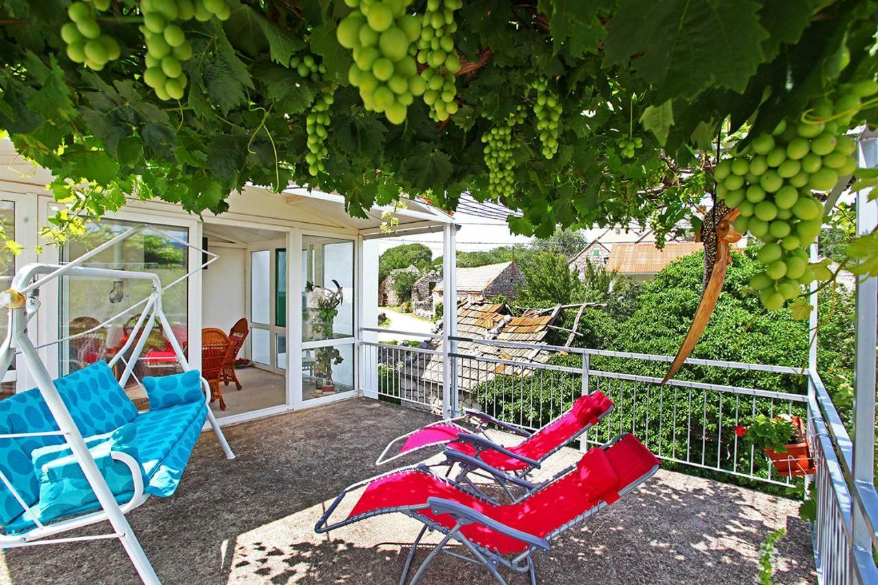 Holiday Home Perunika Zezevica Exterior photo